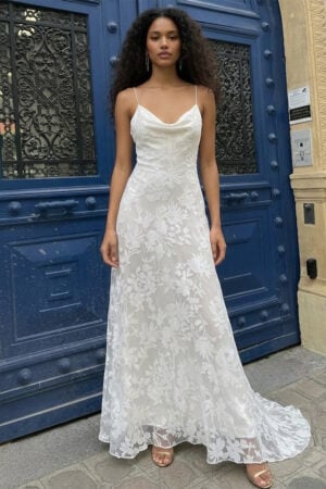 Weißes geblümtes Ausbrenner-Chiffon-Slipkleid für die Abschlussfeier