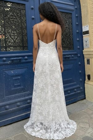 Weißes geblümtes Ausbrenner-Chiffon-Slipkleid für die Abschlussfeier